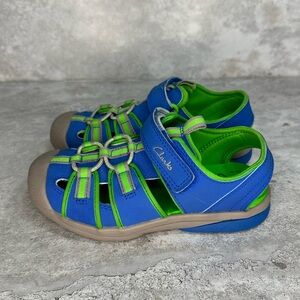 CLARKS BEACH MATE BOYS‎ BLUE COMBI SYNTHETIC SANDALS UK SIZE 10.5 F KIDS.
